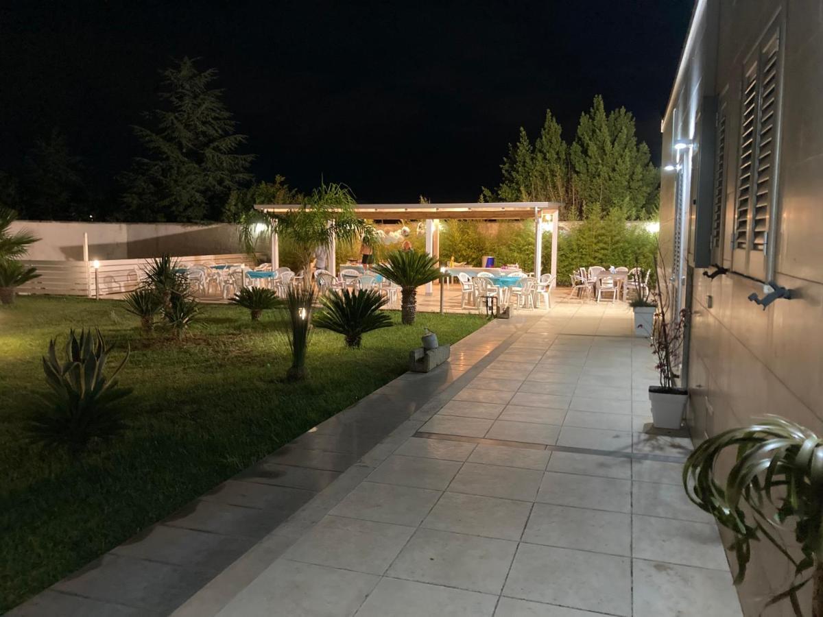 B&B Italia Carmiano  Buitenkant foto