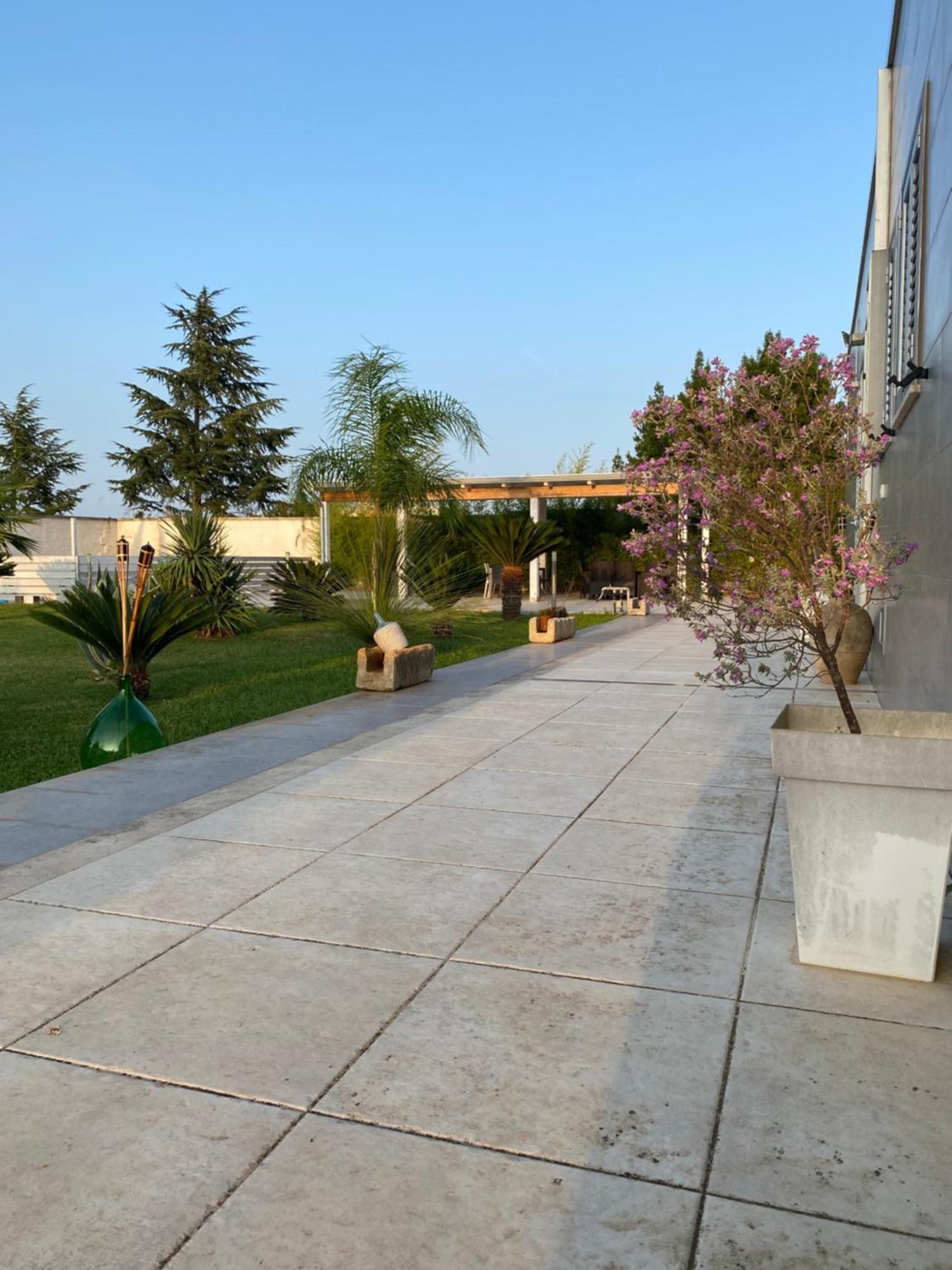 B&B Italia Carmiano  Buitenkant foto